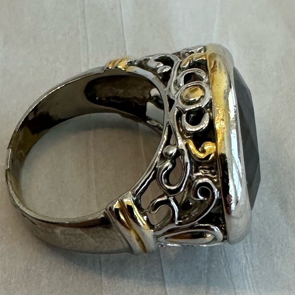 Elegant‎ Silver and Gold Women's Ring Costume Jewelry - Picture 4 of 6